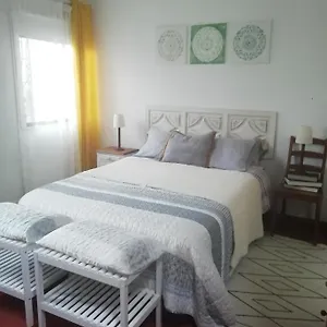  Quarto em Acomodações Particulares Casinha Amarela